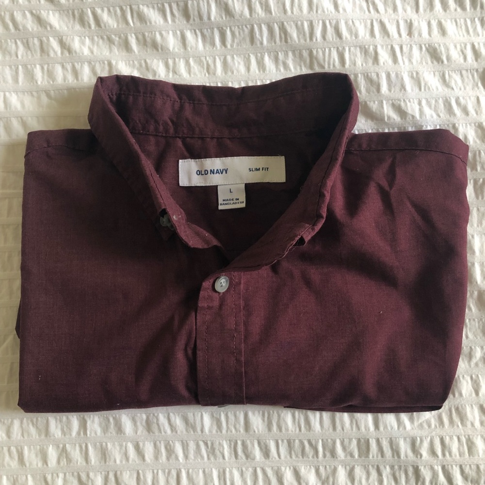 Old Navy Men’s maroon collared shirt